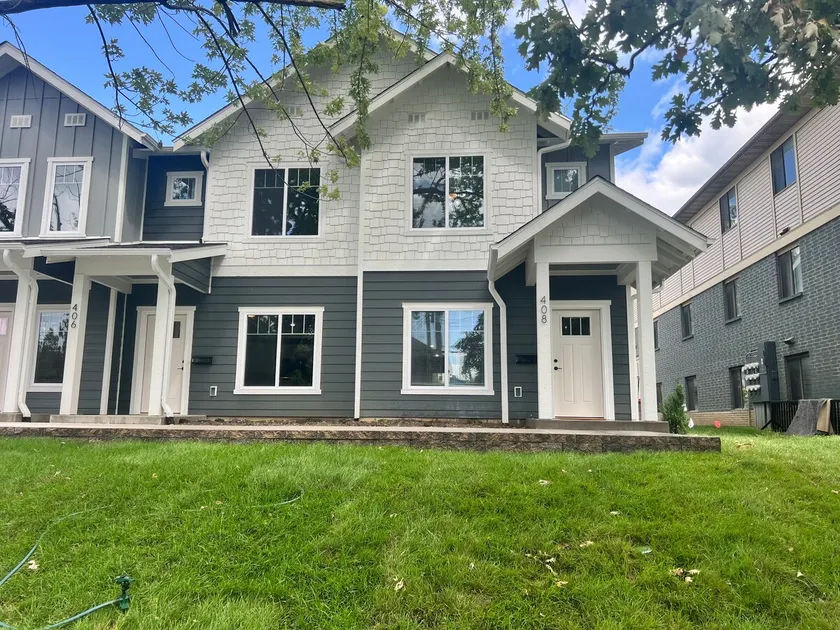 408 Unit Entire 3 Bedroom Townhouse - Image 1