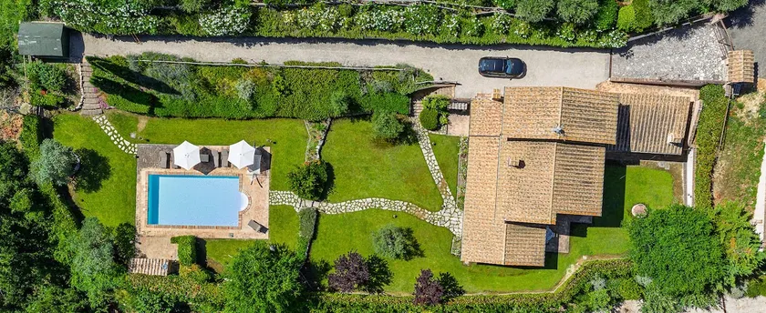 Escape to Umbria, a quiet farmhouse - Image 1