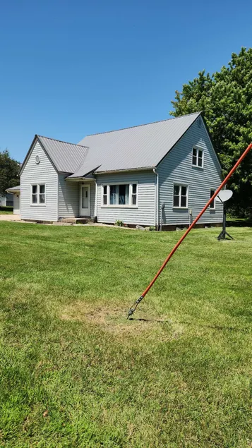 3 bedroom country home - Image 1