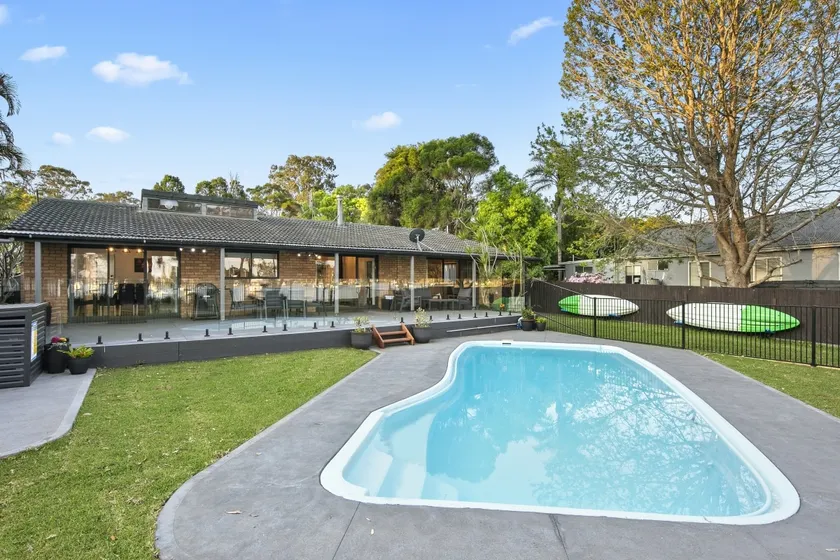 Bayside Hideaway - Image 1
