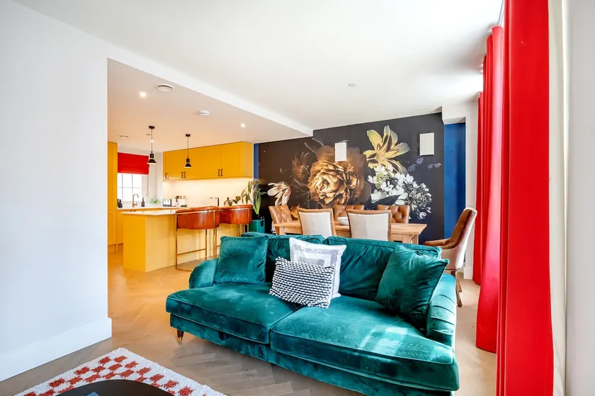 Spitafield’s Best Town house - Image 1