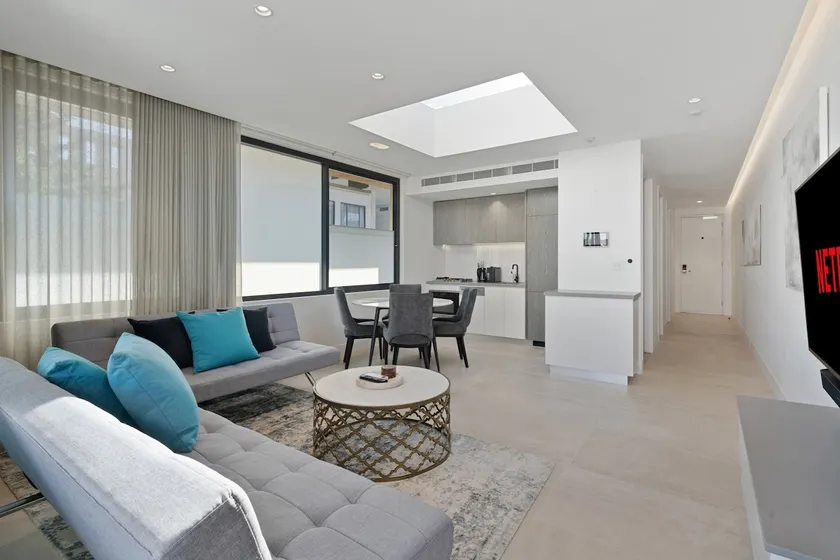 Sleek 1BR Apartment w Skylight near Coogee Beach - Image 1