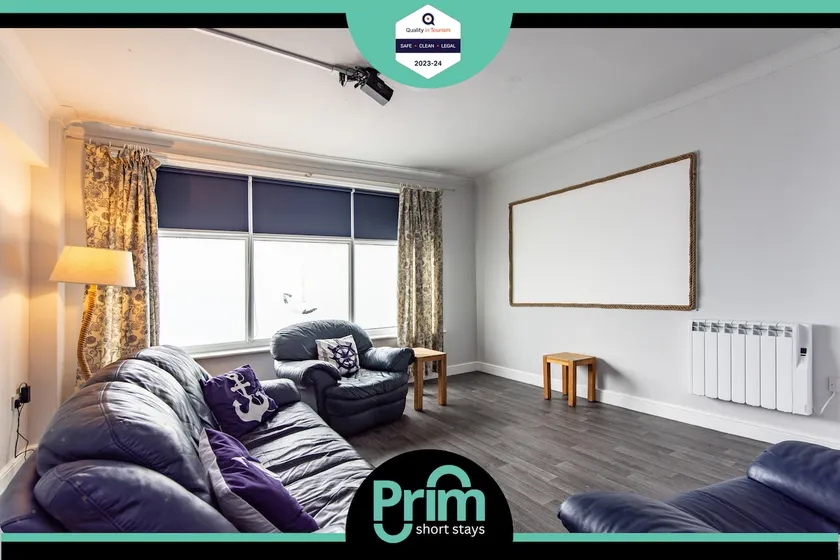 Maritime House One - 4BR for 10 Near City Centre - Image 1