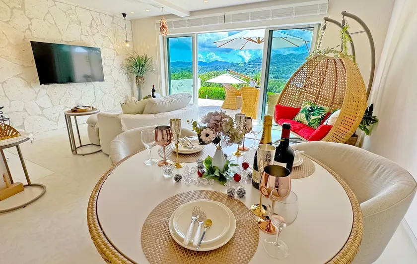[Ocean View] Luxury Villa on Sesoko Island with Private Pool and Jacuzzi in All Rooms for up to 4 People - Image 1