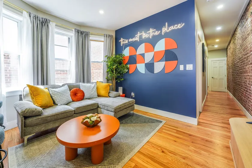 Duplex + Gym | Local Graffiti Art | 25 min NYC - Image 1