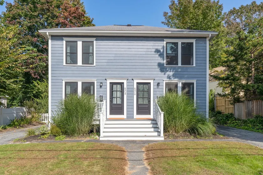 Blocks away from the beach! - Image 1