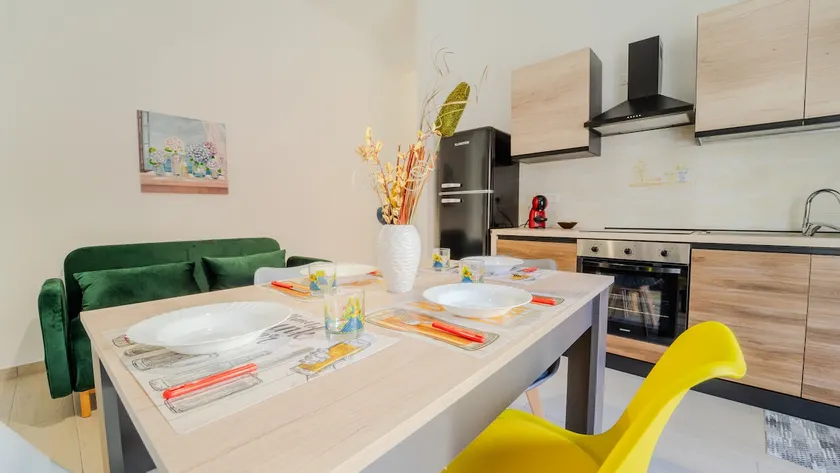 [Da Mimmo] One Bedroom Central Flat / Free Parking - Image 1