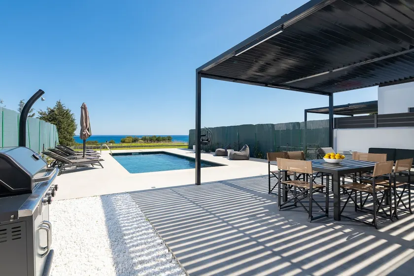 Alsalos - Spacious Pool Villa w/ sea view - Image 1
