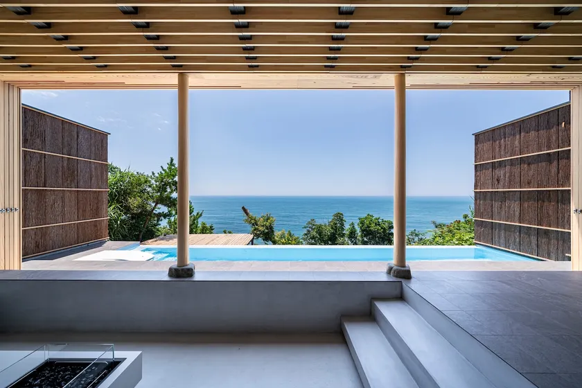 [Entire house] Overlooking the Pacific Ocean, with a 9m long pool/8 people/3 bedrooms/Kochi Airport 10 minutes - Image 1