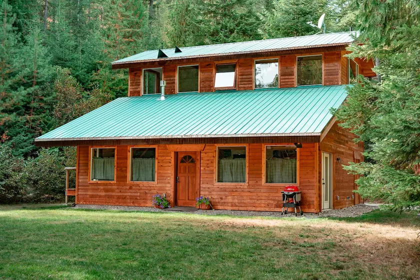 Sleeps 5 - Forest Cabin by Silverwood Theme Park - Image 1