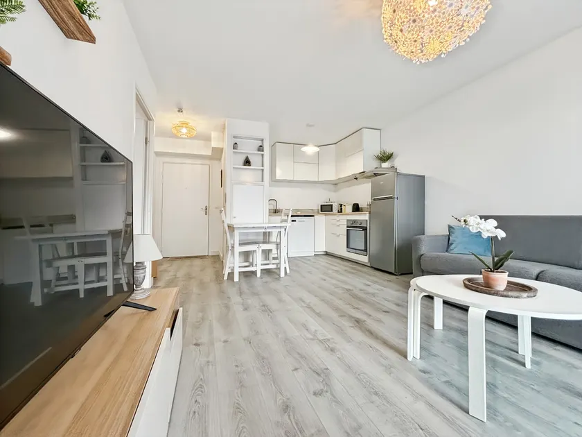 Sunny Suite Disneyland Paris - Rentaway BnB - Image 1