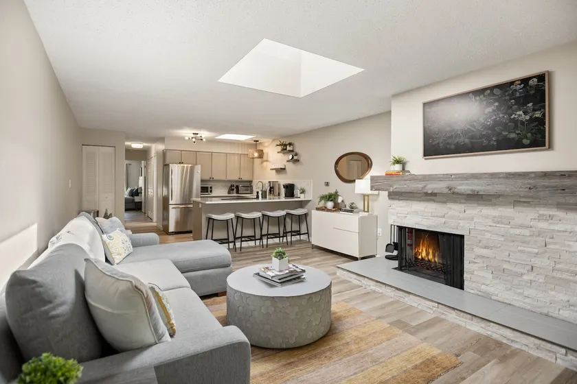 New remodel, in town by ski lift + A/C! - Image 1