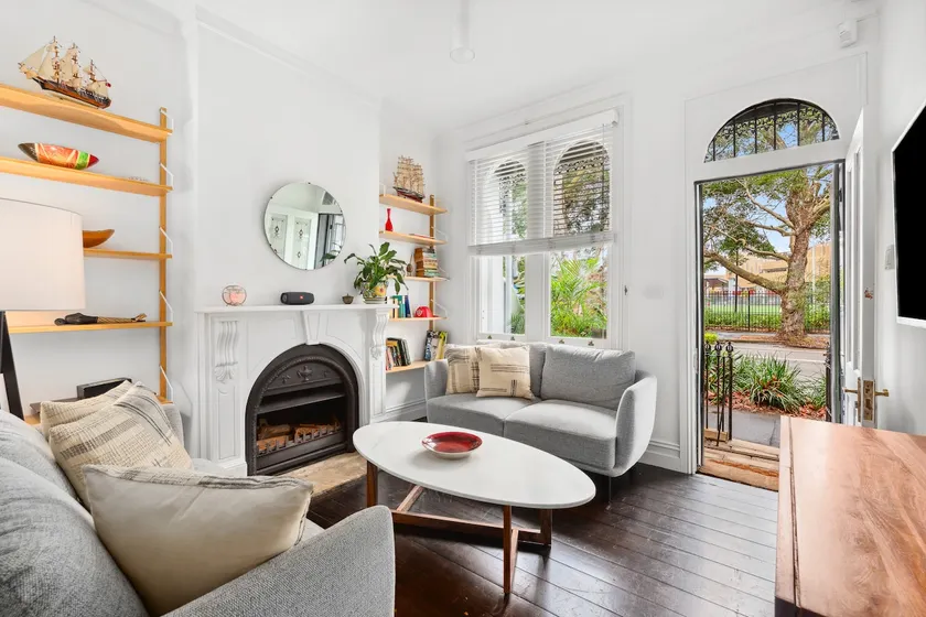 'The Buckland Terrace' Timeless Inner-City Treasure - Image 1