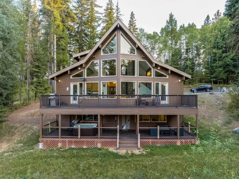 A-Frame Cabin for 16 | Hot Tub, Game Room, Pets - Image 1