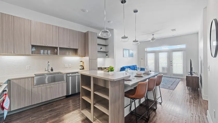 Premium Apartment 1Bd1Ba | Pool & Golf Sim Access - Image 1