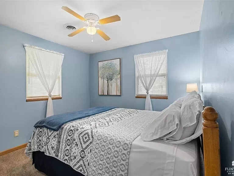 Cozy duplex near KState - Image 1