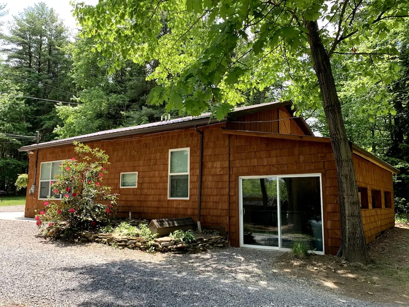 Country Cottage - Image 1