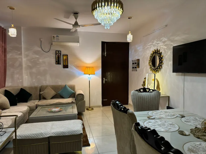 Your Modern Oasis,3Bhk Flat with Parking - Image 1