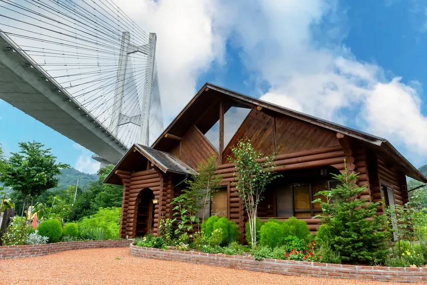 A place to play and stay with your family! Entire private log cabin | All-weather BBQ & plenty of fun activities - Image 1