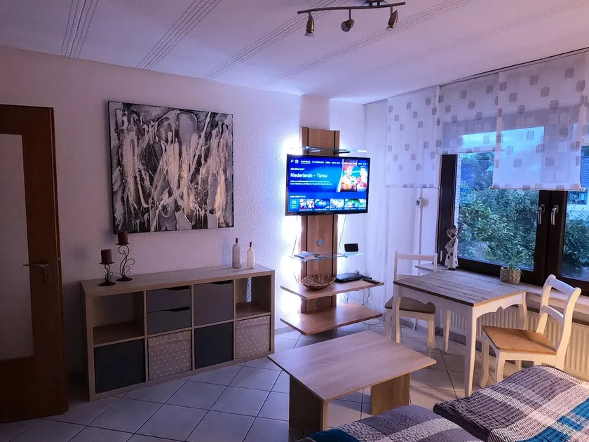 bright and cozy apartment with balcony - Image 1