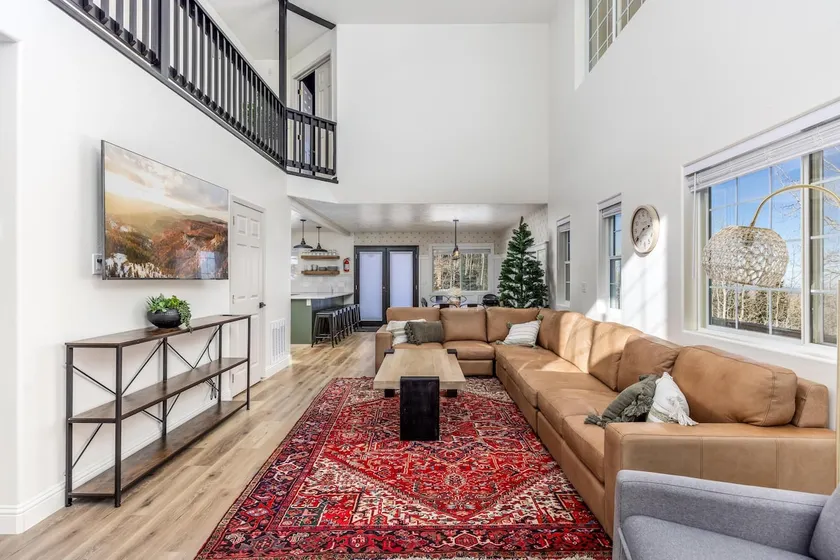 Ski in/Ski out. Hot Tub. Bunk Room. Sleeps 25+ - Image 1
