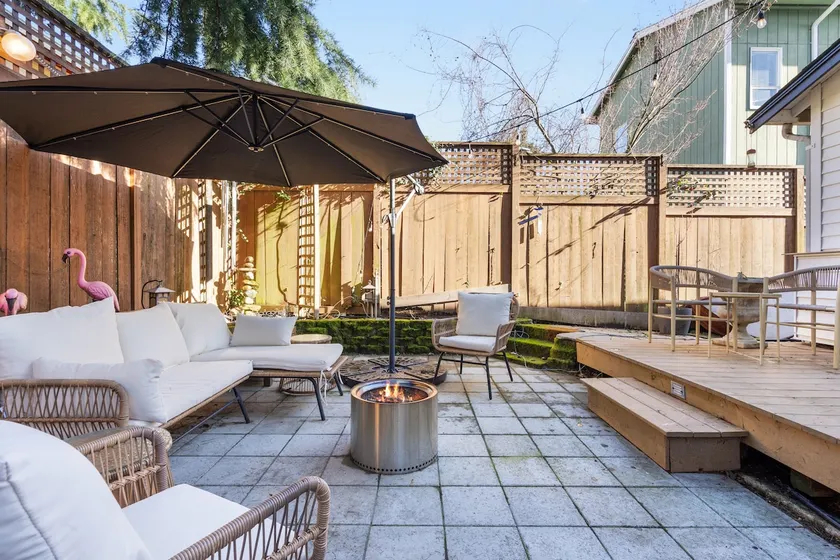 Urban Oasis with Cedar Hot Tub - Image 1