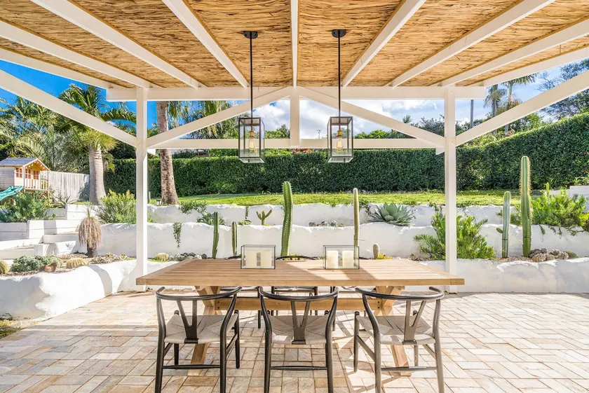 Palm Springs Holiday Home in Lennox Head - Image 1