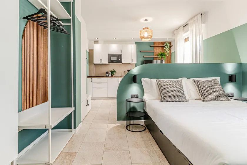 Japan Apartment Port Area with Balcony and Jacuzzi - Image 1