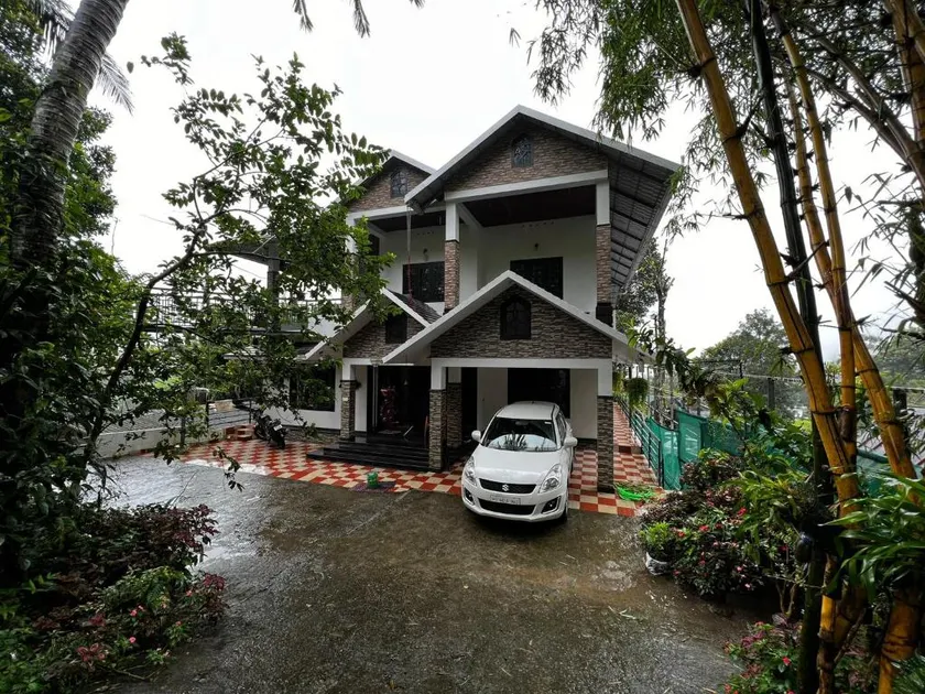 Cherry Blossom Munnar- 2 Bedroom Homestay - Image 1