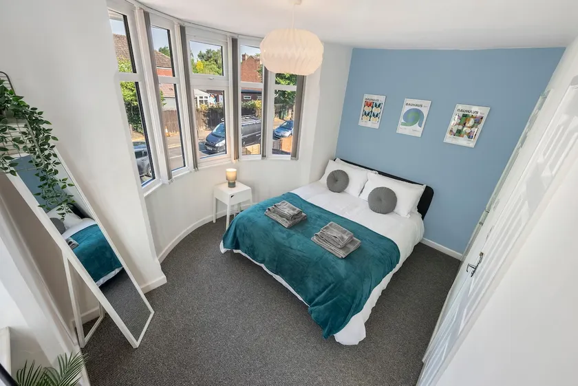 Apartamento vacacional con 4 habitaciones para 8 personas - Image 1