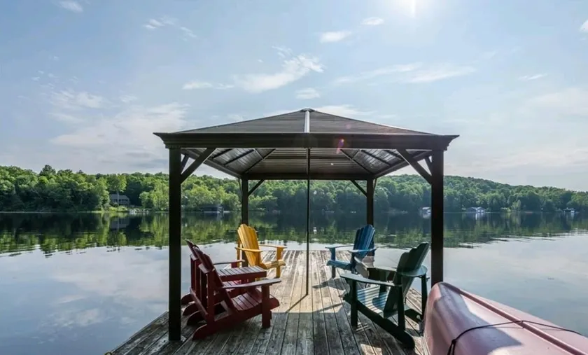 Charming Lake Vernon Cottage with Private Sauna - Image 1
