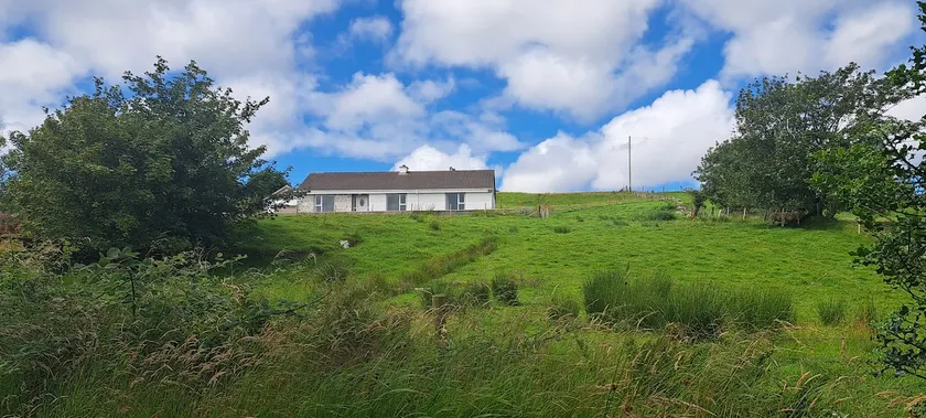 Large house with stunning views. - Image 1