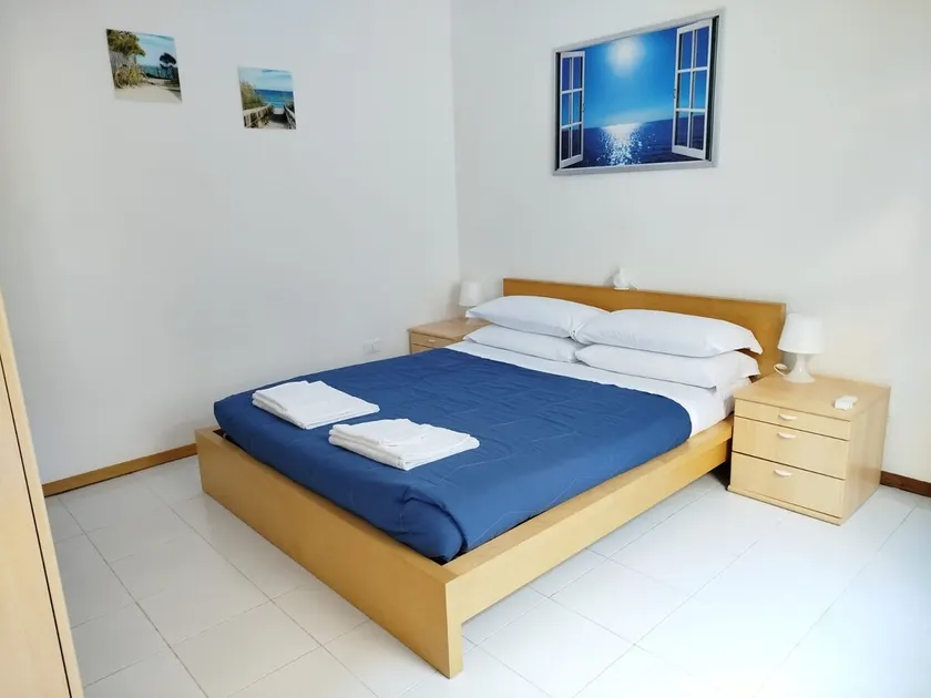 Historic apartment on Viale - Image 1