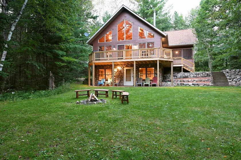 Lakefront Cabin with Cascading Rapids, Pool Table - Image 1