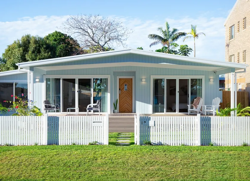 Sylvan Beach House - Image 1