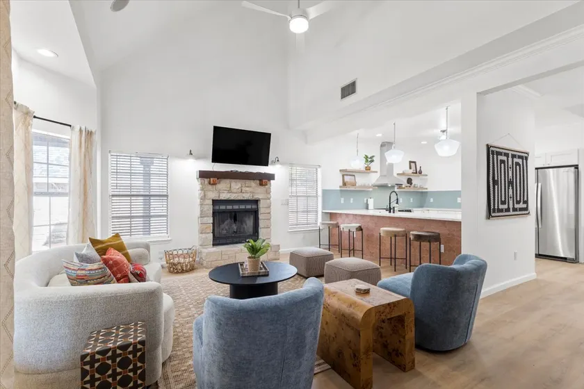 Charming Country Retreat in Pflugerville - Image 1