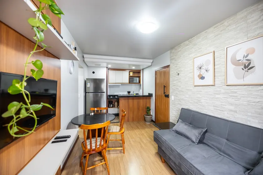 Entire Apartment in Downtown | Pool | Near Rua XV - Image 1
