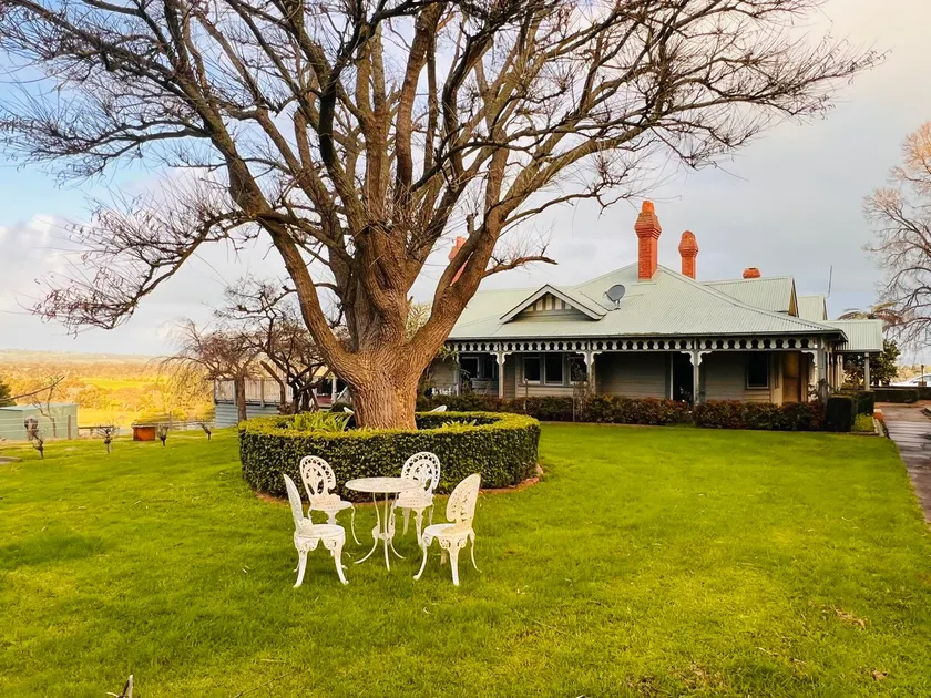 Beautiful Federation Residence for 16 Guests great for wedding functions - Image 1
