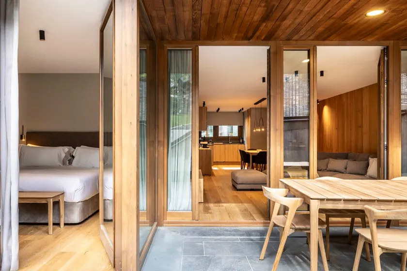 Golden Mountain Gem: Next to Slopes~Gym~Sauna~Pool - Image 1
