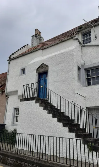 Stylish traditional apartment - close to Edinburgh - Image 1