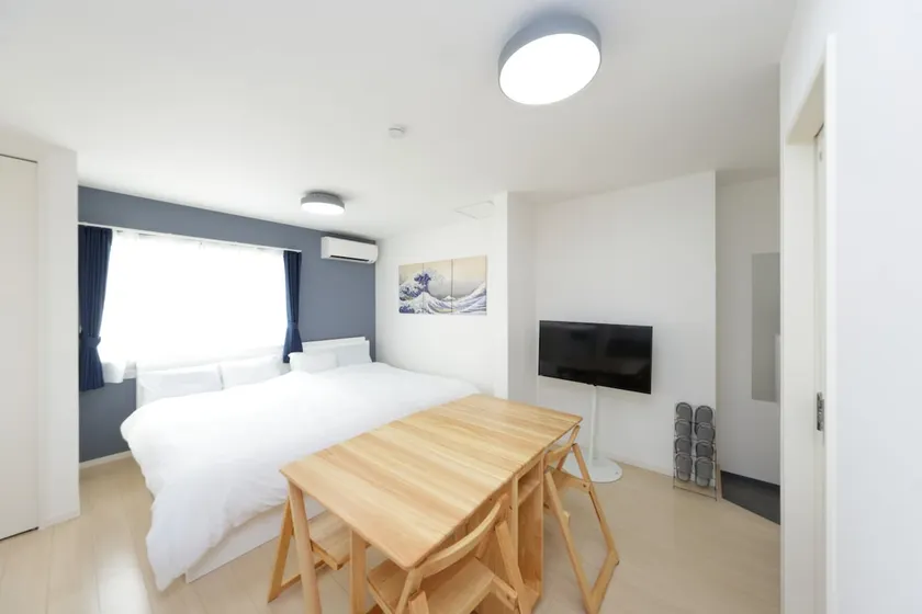 Rana Enoshima: 5-minute walk to the sea, 2-minute walk to the station, apartment with 2 double beds b - Image 1