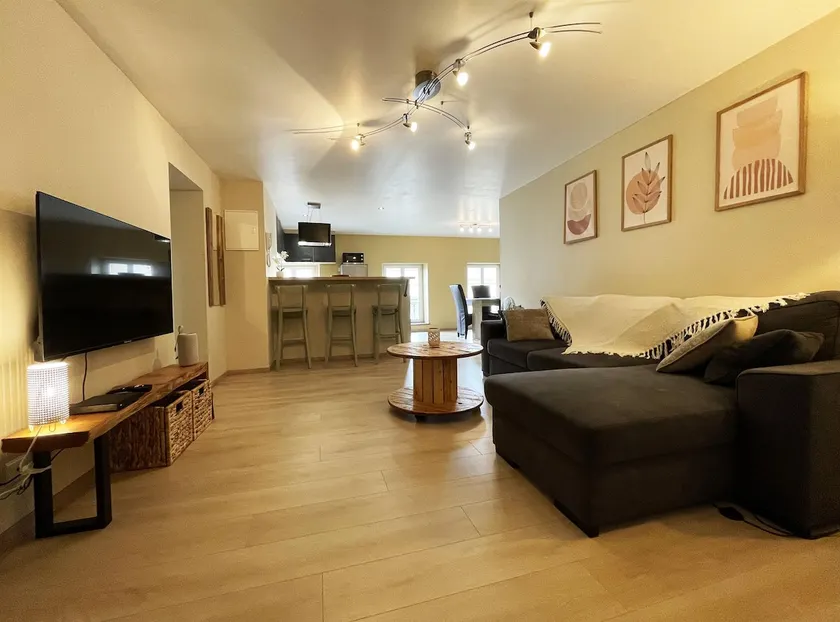 Renovated 3-bedroom apartment, Remiremont Center - Image 1