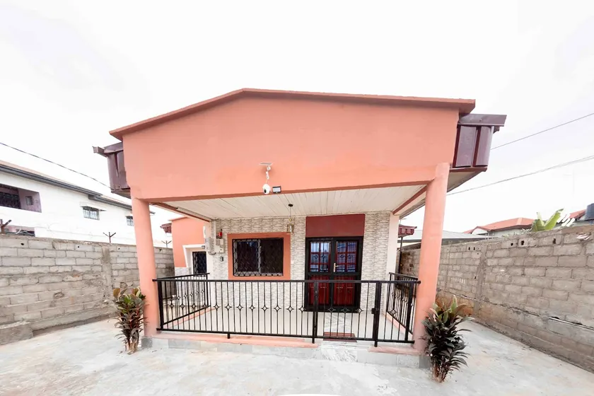 Villa in private enclosure with Wi-Fi - Image 1