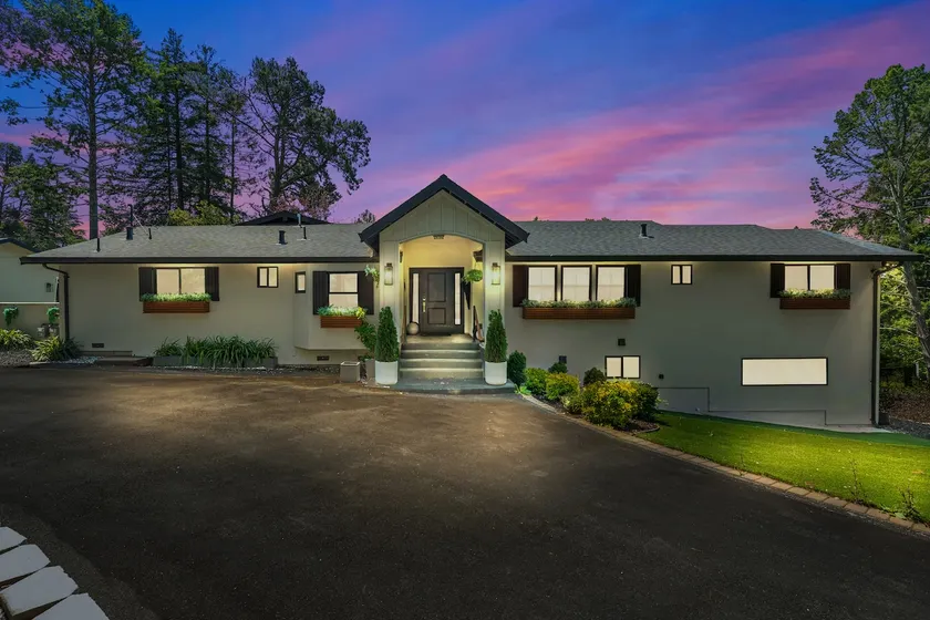 Oakland Hills Farmhouse Stunner Game Room Ac - Image 1