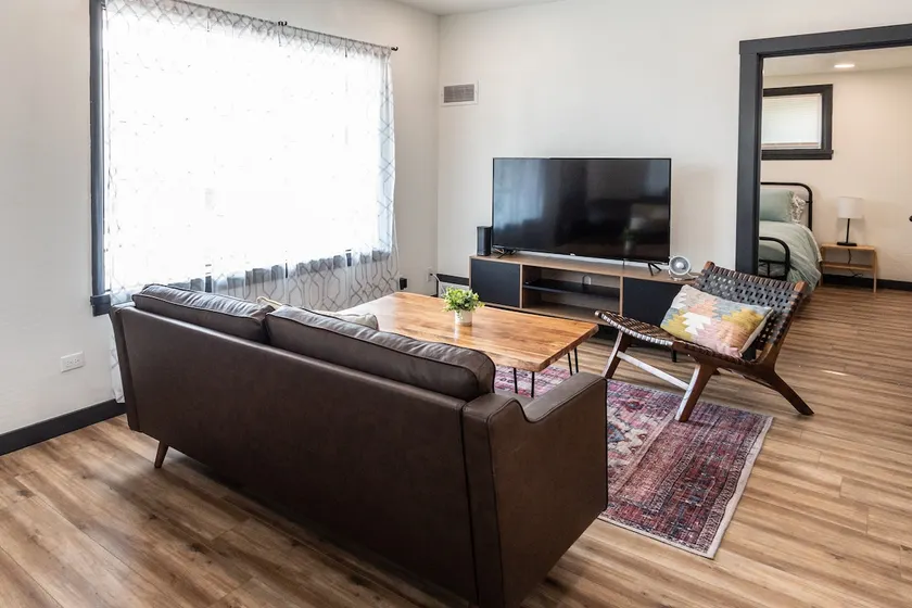 Modern Broadway House: in Historic Butte - Image 1