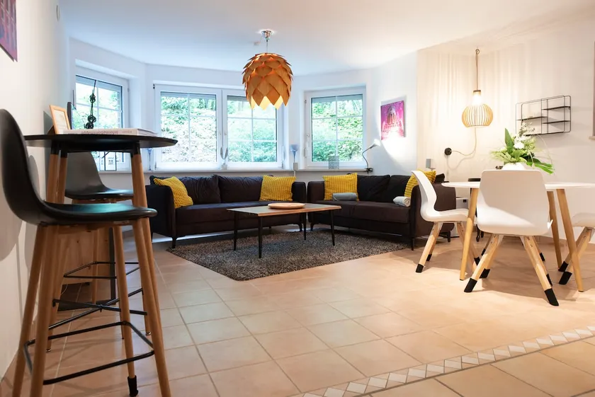 Quiet apartment with office in the countryside - Image 1
