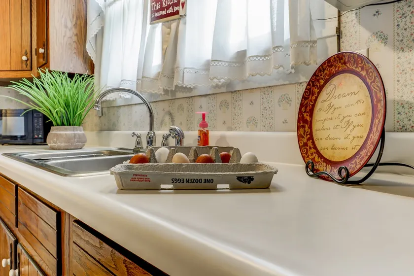 Cozy Vintage House - Image 1