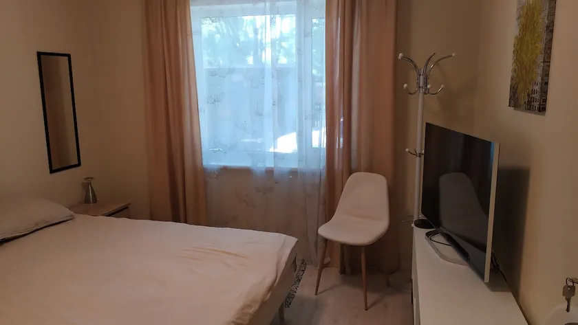 Private bedroom in quiet area - Image 1