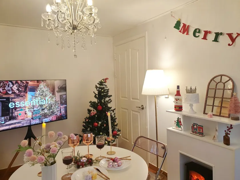 [Legal] [Special Offer] Gangnam_Sinsa Station 3 minutes/2 Rooms/3 Beds/Jamsil/Myeongdong/Hongdae/6 people - Image 1