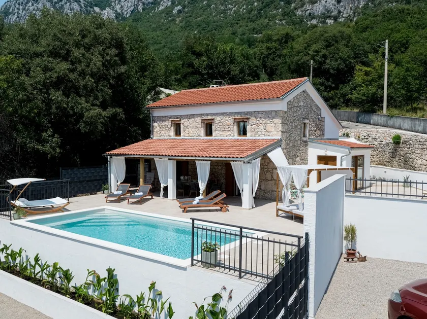 Casa di Nika-charming stone villa with heated pool - Image 1